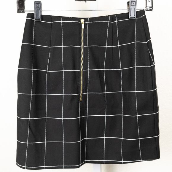 H&M Black White Windowpane Plaid Faux Wrap Mini Skirt Gold Zip NWT Size 0 - Picture 2 of 5